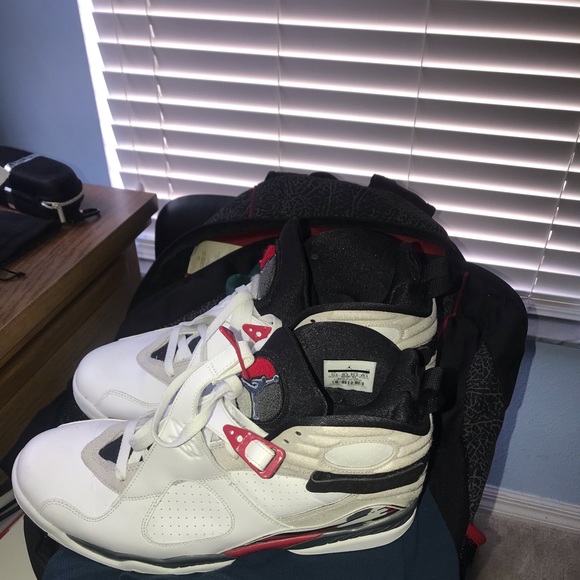 Air Jordan 8 Bugs Bunny and Air Jordan 3 Crimson - Picture 2 of 8